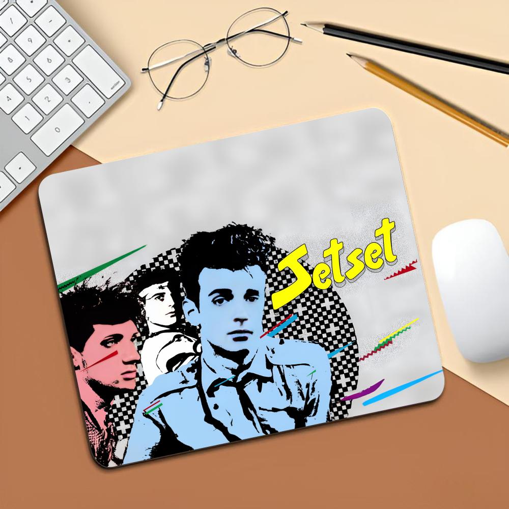 Gustavo Cerati Soda Stereo Mou - огляд і ціна Laptop Accessories Protector